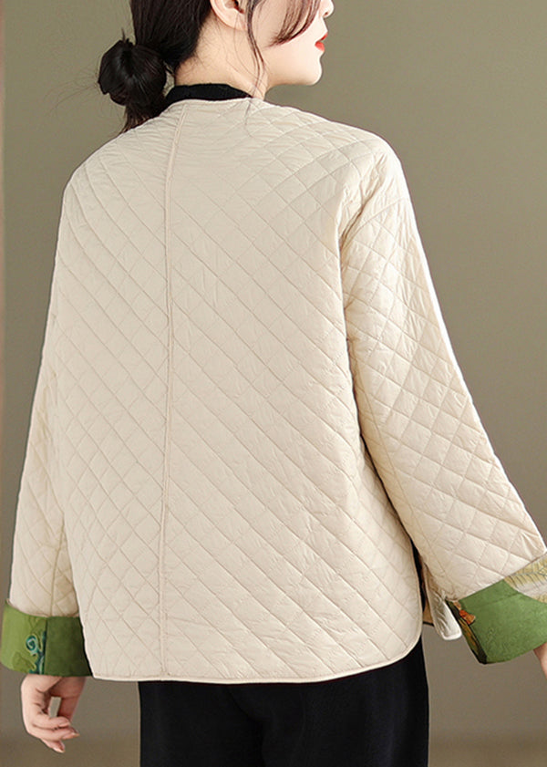 Effortlessly Elegant Coat with a Timeless Design