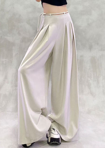 Well Tailored Pants with a Graceful Silhouette