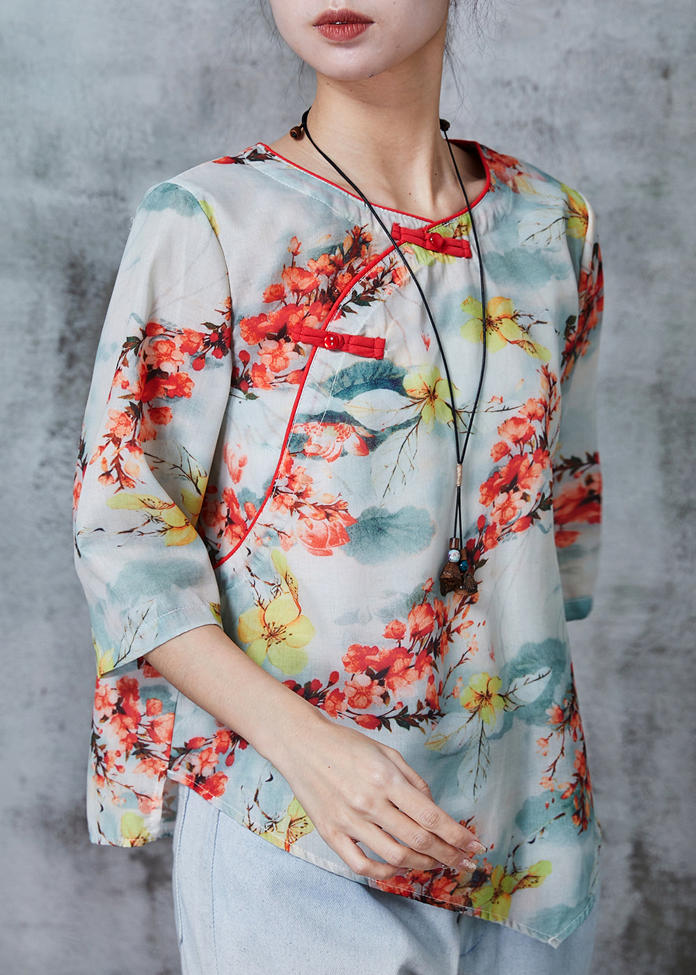 Well Tailored Shirt with a Graceful Silhouette