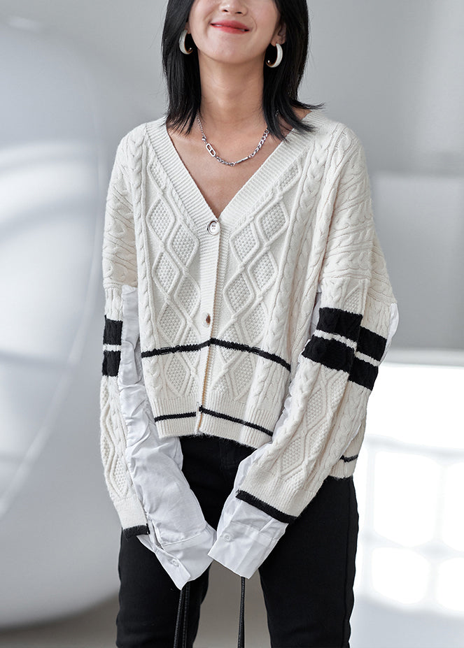 Effortlessly Elegant Top with a Timeless Design