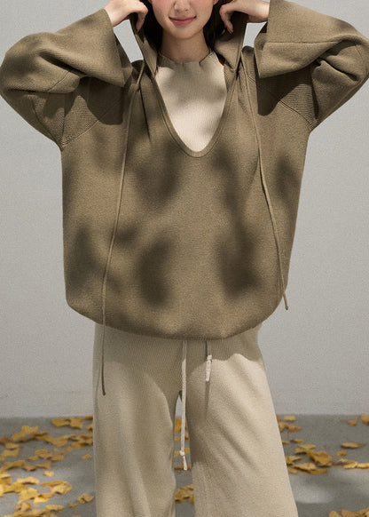A Vintage Style Pullover with Delicate Timeless Details