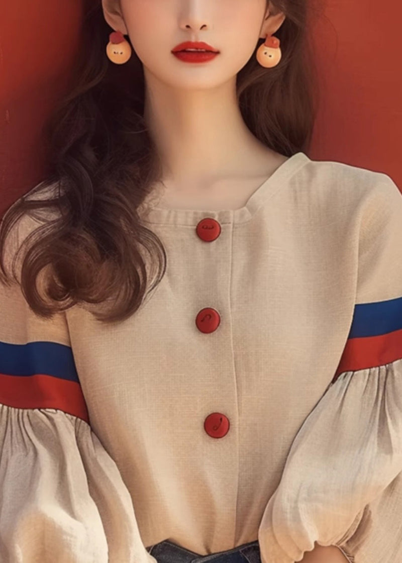 Well Tailored Blouse with a Graceful Silhouette