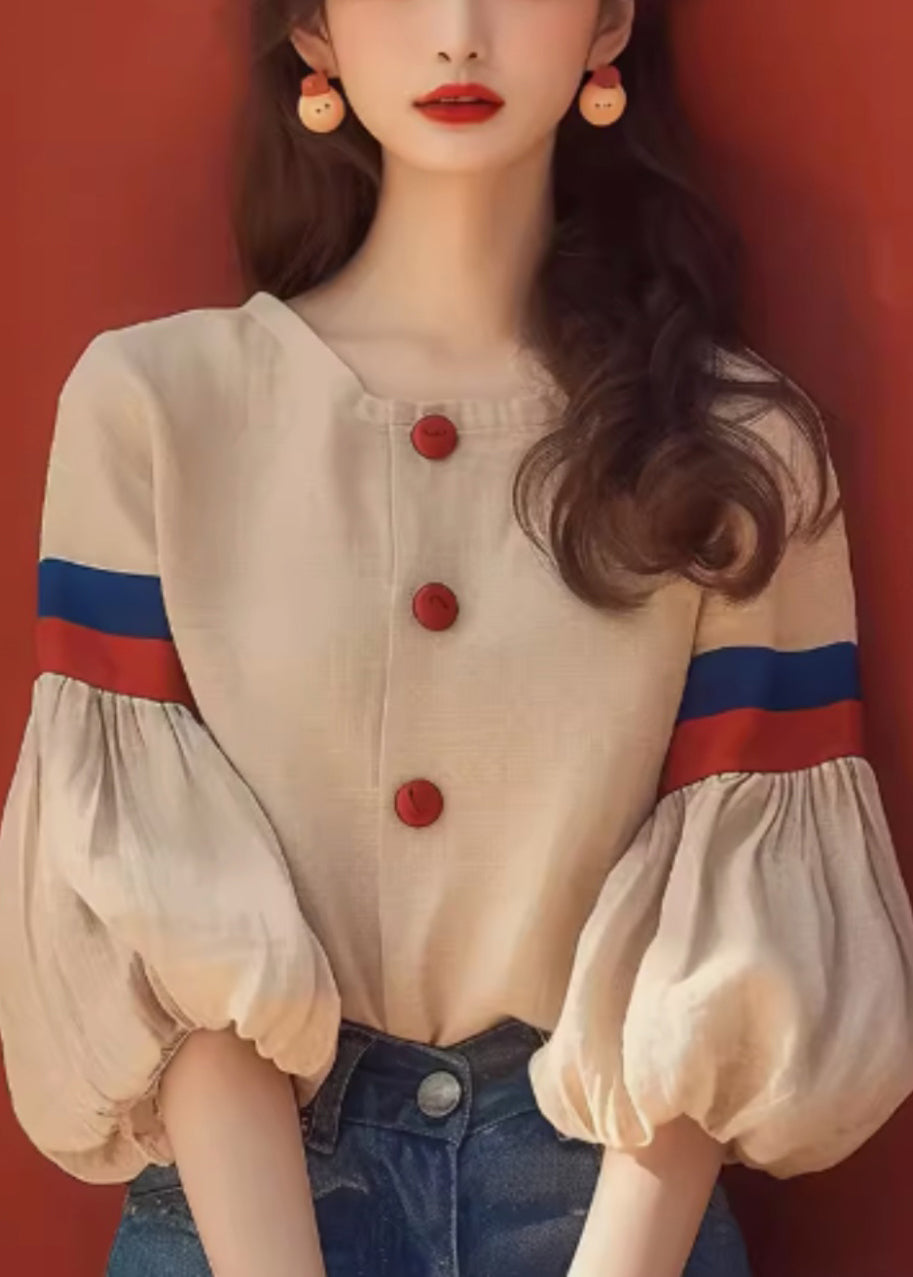 Well Tailored Blouse with a Graceful Silhouette
