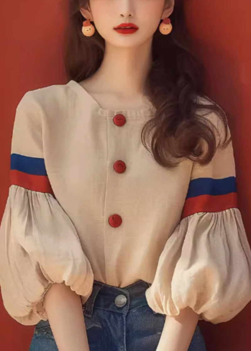Well Tailored Blouse with a Graceful Silhouette
