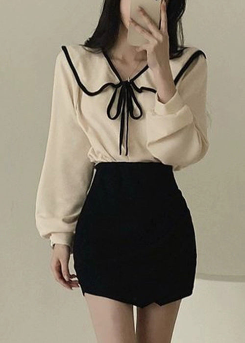 Classic Vintage Blouse with a Flattering Fit