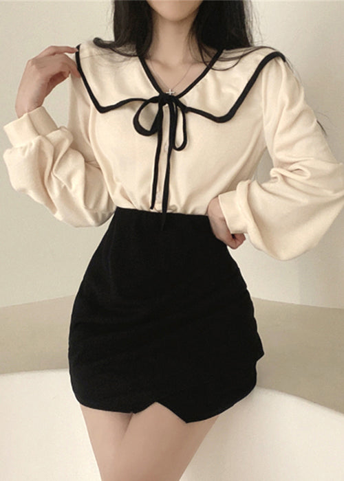 Classic Vintage Blouse with a Flattering Fit