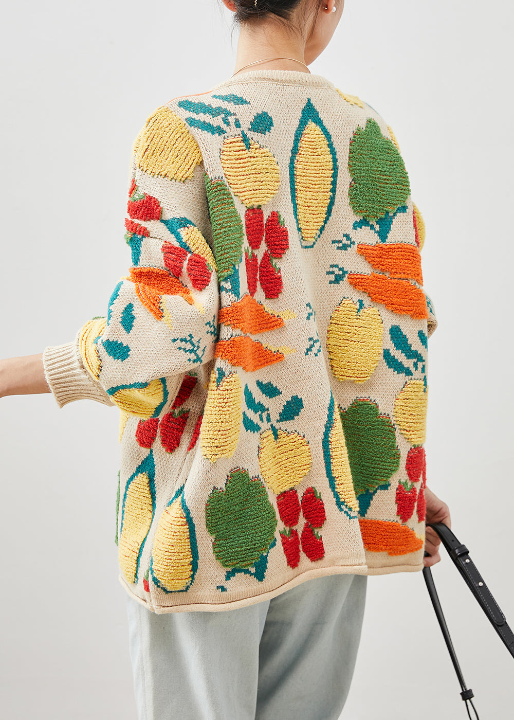Effortlessly Elegant Cardigan with a Timeless Design