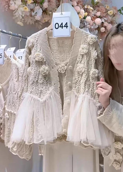 Well Tailored Cardigan with a Graceful Silhouette