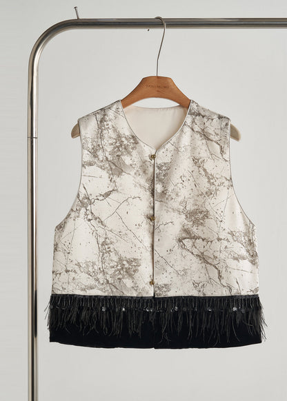 Well Tailored Garment with a Graceful Silhouette
