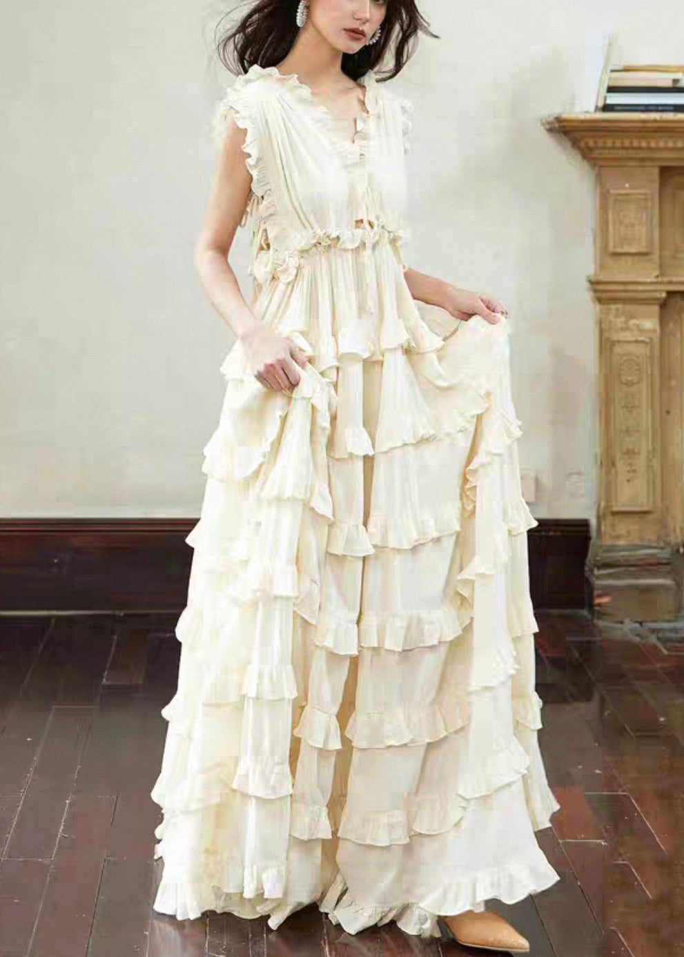 Beautifully Crafted Dress in a Classic Style