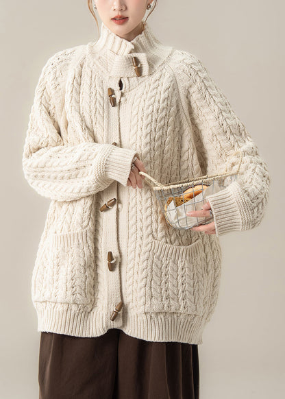 Beautifully Finished Coat in a Timeless Design
