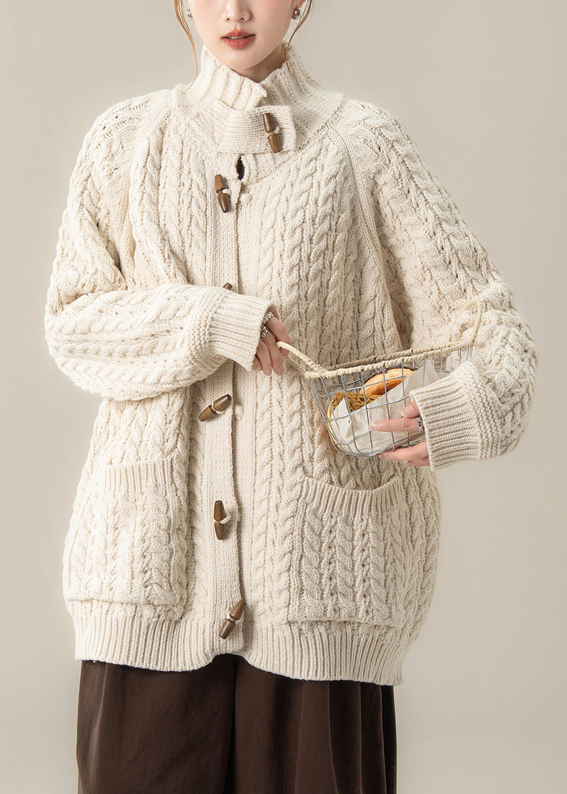 Beautifully Finished Coat in a Timeless Design