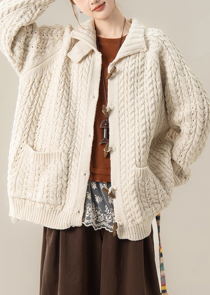 Beautifully Finished Coat in a Timeless Design