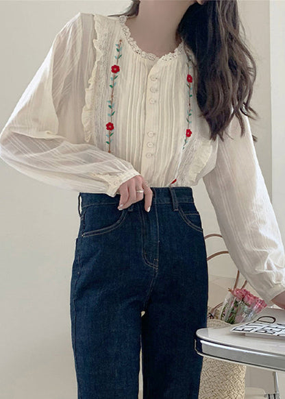 Effortlessly Elegant Blouse with a Timeless Design