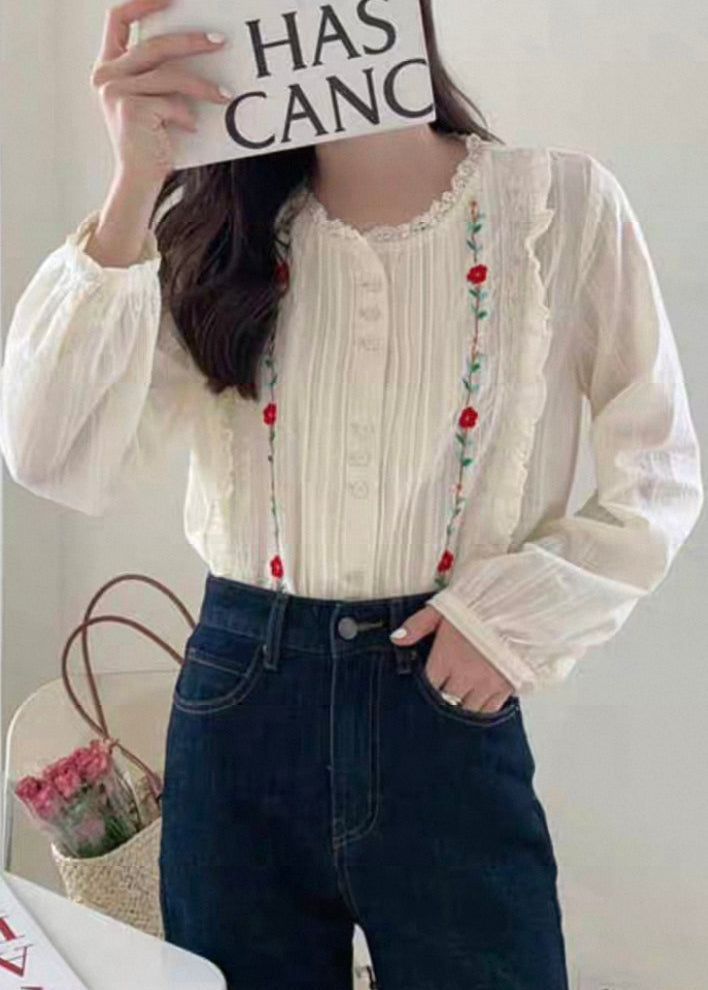 Effortlessly Elegant Blouse with a Timeless Design