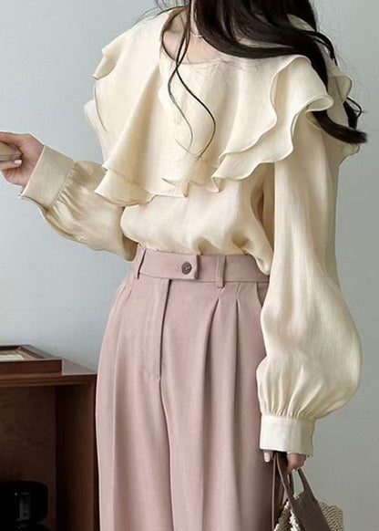 Sophisticated Blouse with a Clean Classic Look