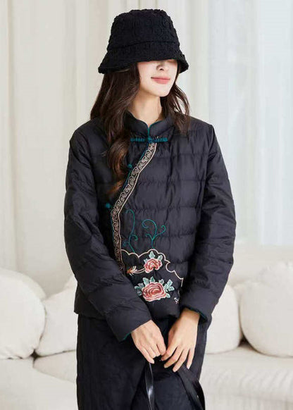 Well Tailored Coat with a Graceful Silhouette
