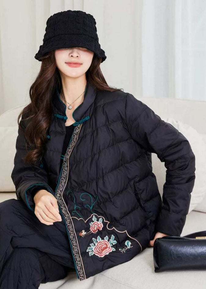 Well Tailored Coat with a Graceful Silhouette