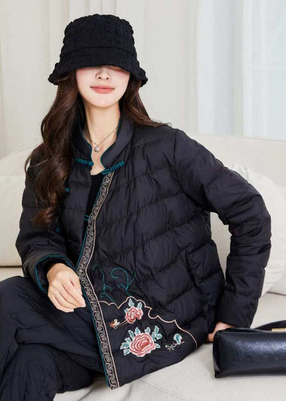 Well Tailored Coat with a Graceful Silhouette