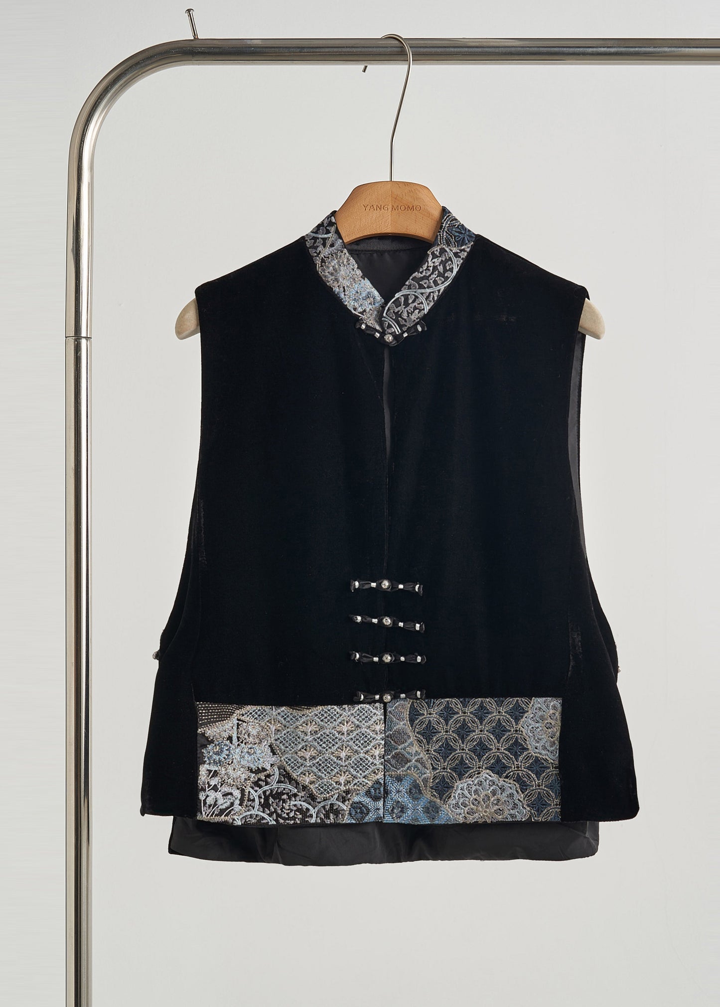 Beautifully Finished Garment in a Timeless Design