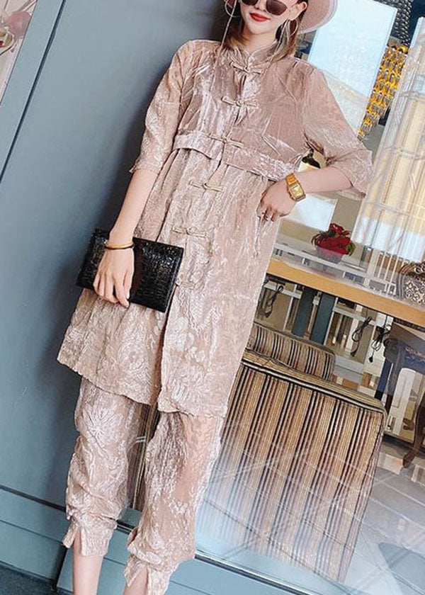 Effortlessly Elegant Garment with a Timeless Design