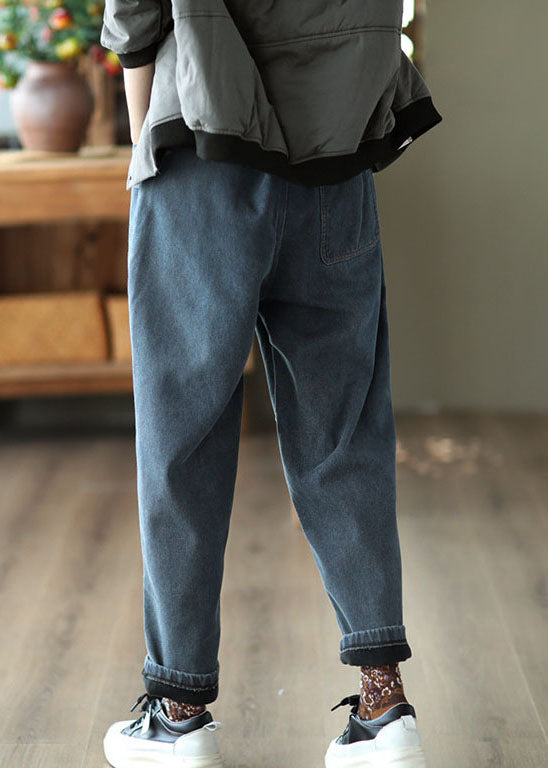 Effortlessly Elegant Trousers with a Timeless Design