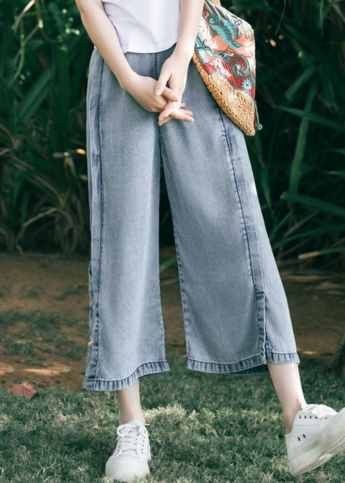 Elegantly Styled Pants for Everyday Wear