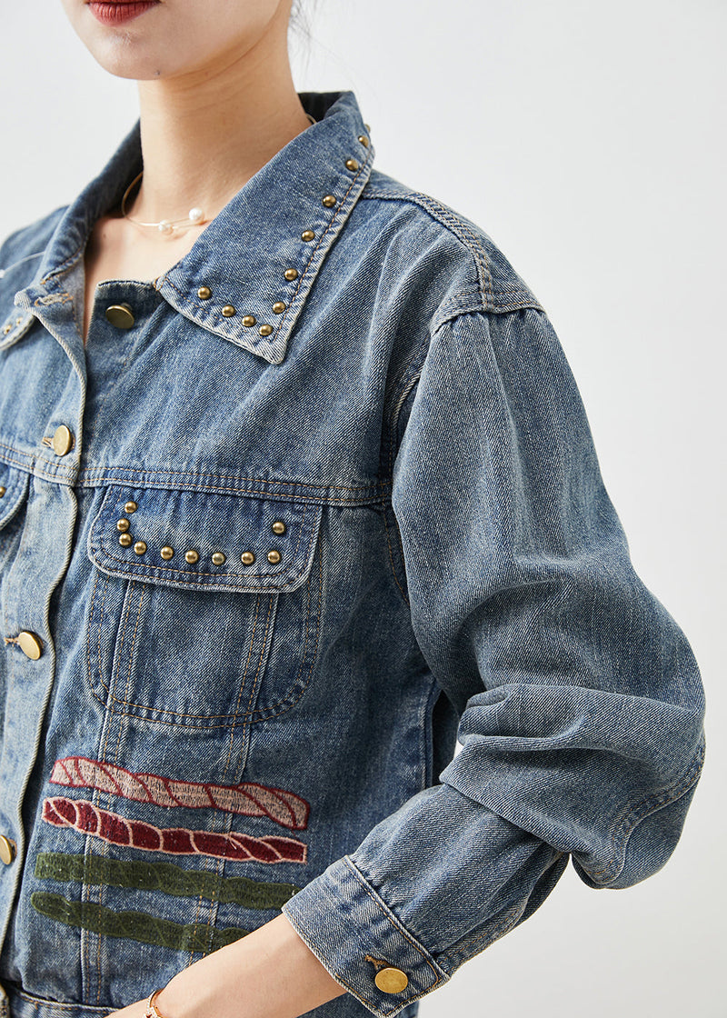 Gracefully Styled Garment for Any Occasion