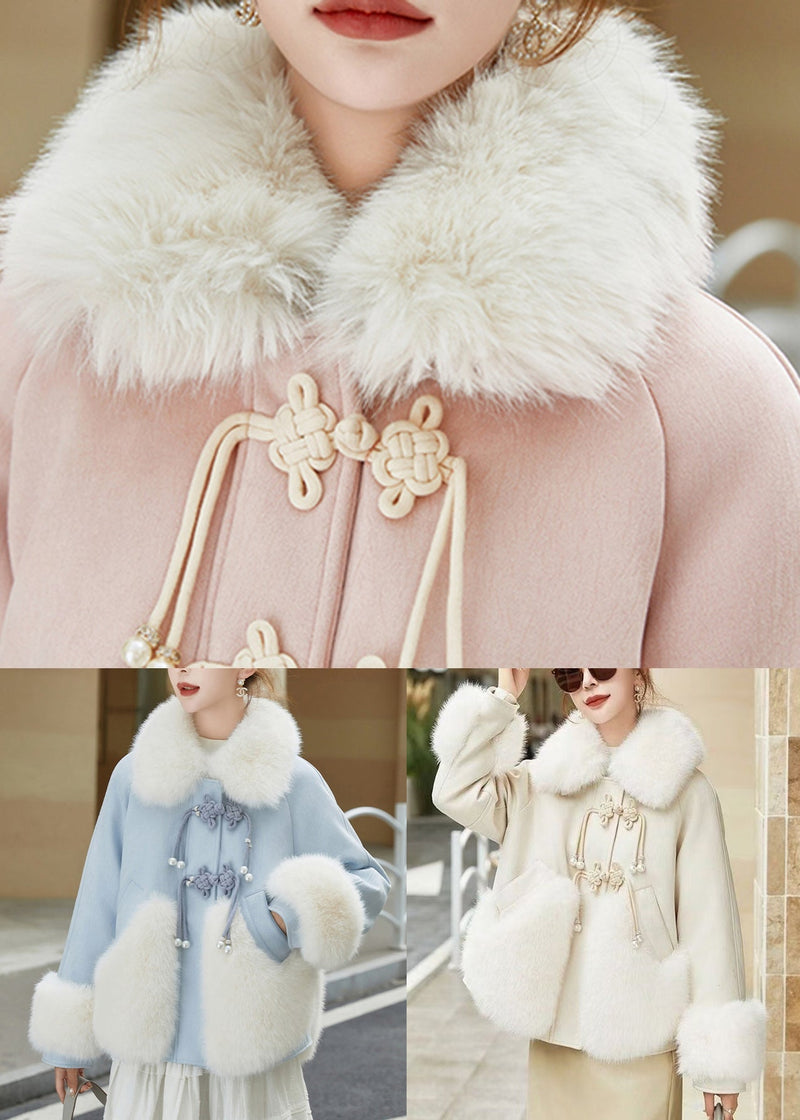 Gracefully Styled Coat for Any Occasion