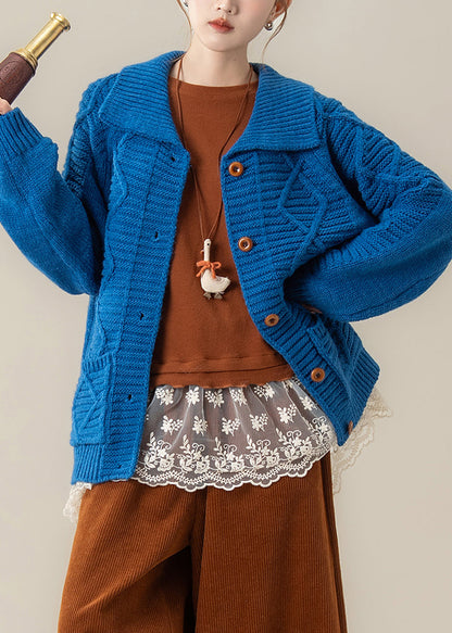 Gracefully Styled Coat for Any Occasion
