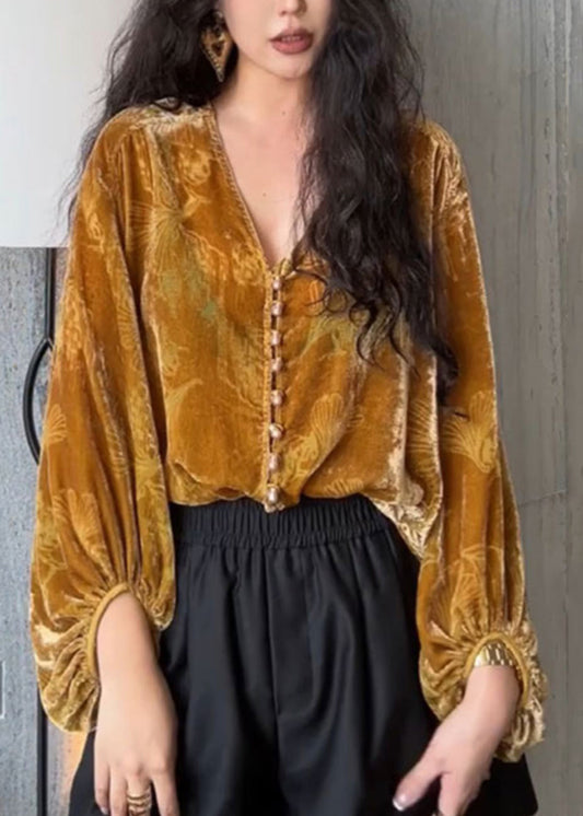 Classic Vintage Top with a Flattering Fit