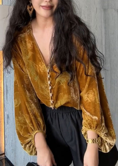 Classic Vintage Top with a Flattering Fit