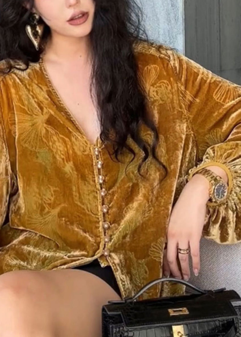 Classic Vintage Top with a Flattering Fit