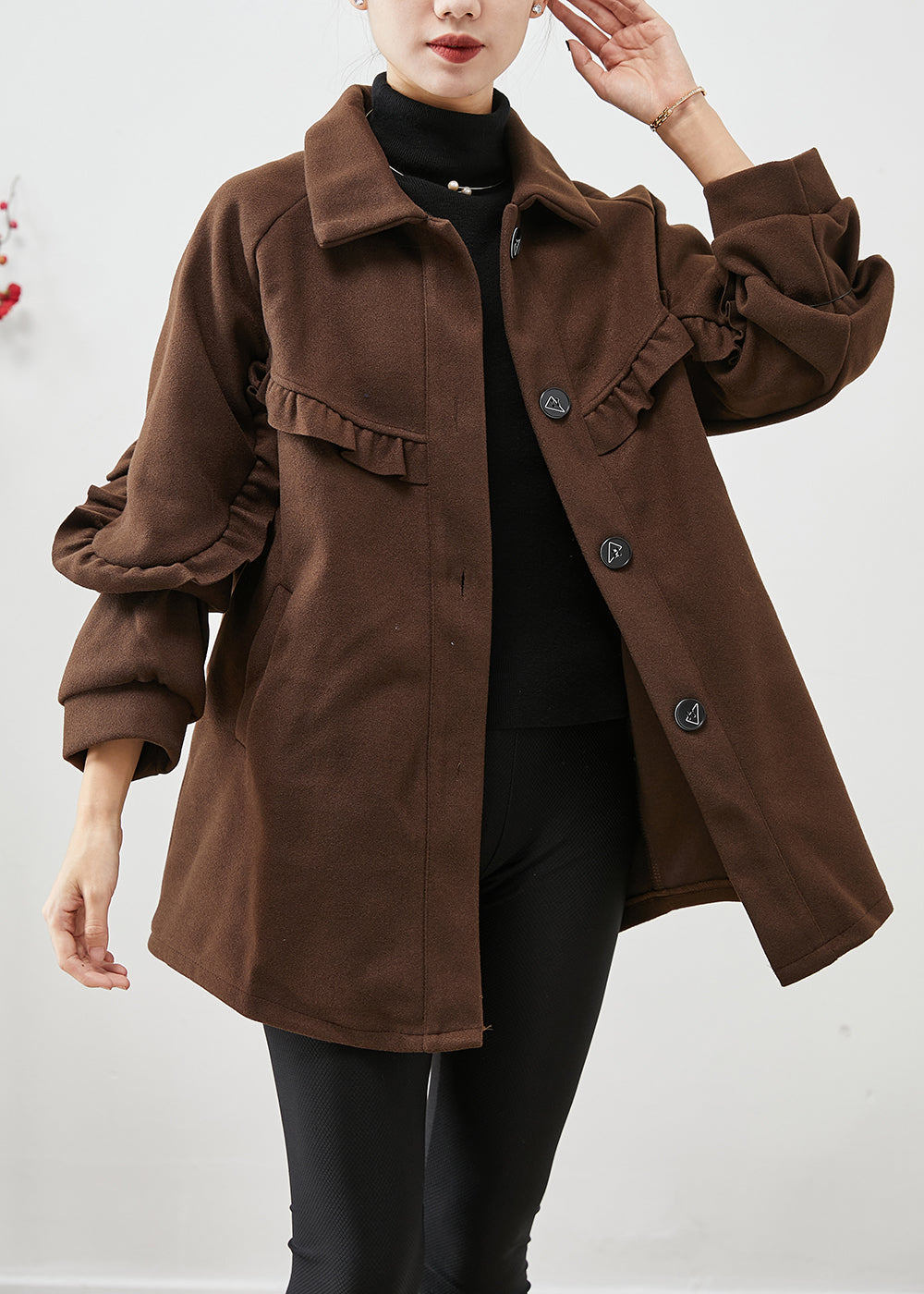Well Tailored Jacket with a Graceful Silhouette