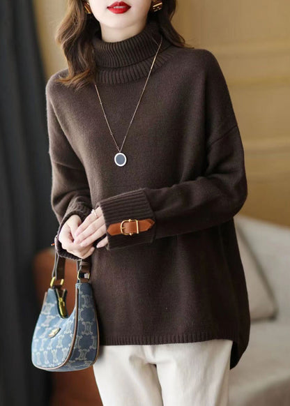 Classic Vintage Sweater with a Flattering Fit