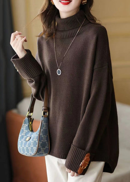 Effortlessly Elegant Sweater with a Timeless Design