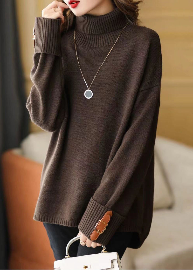 Classic Vintage Sweater with a Flattering Fit