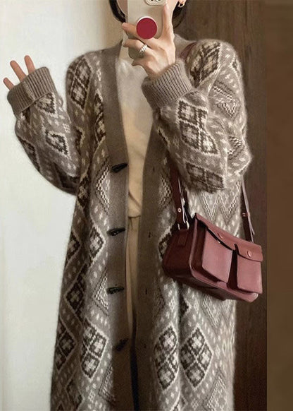 Classic Vintage Cardigan with a Flattering Fit