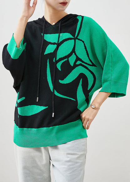 Gracefully Styled Pullover for Any Occasion