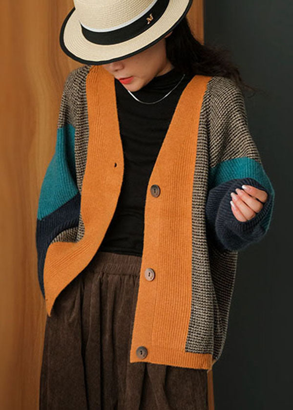Classic Vintage Cardigan with a Flattering Fit