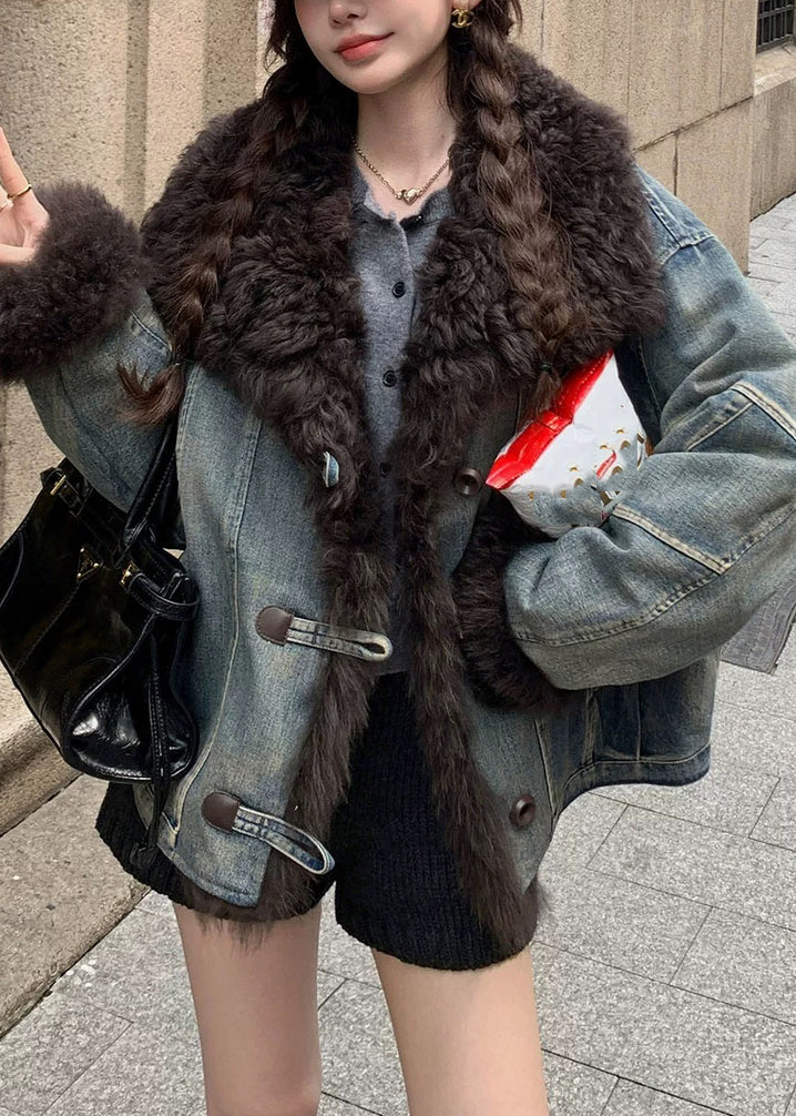 Gracefully Styled Jacket for Any Occasion