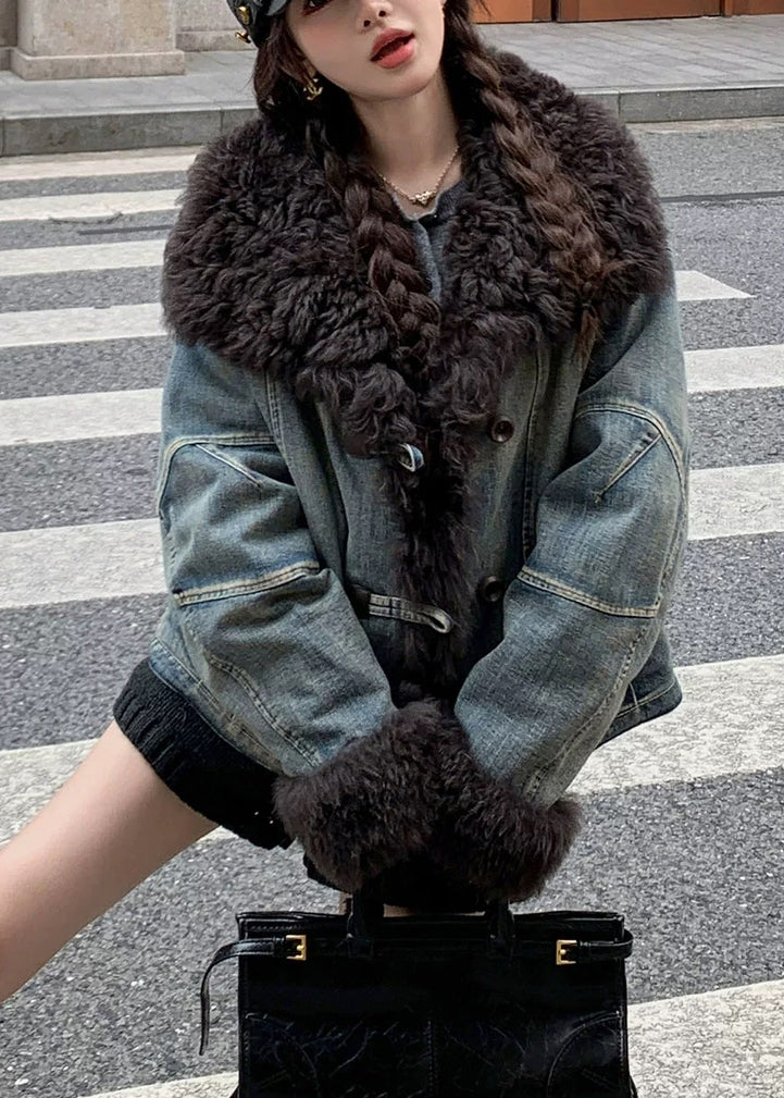Gracefully Styled Jacket for Any Occasion