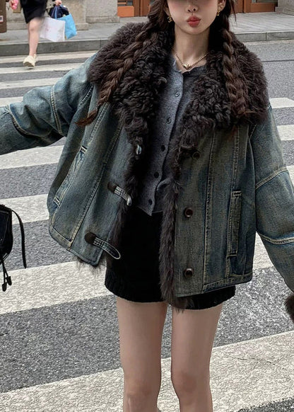 Gracefully Styled Jacket for Any Occasion