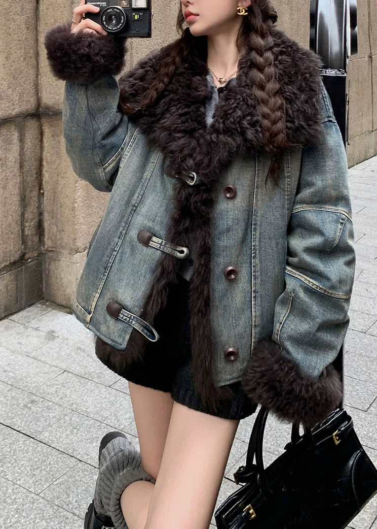 Gracefully Styled Jacket for Any Occasion