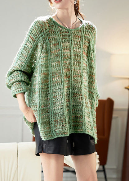 Well Tailored Sweater with a Graceful Silhouette