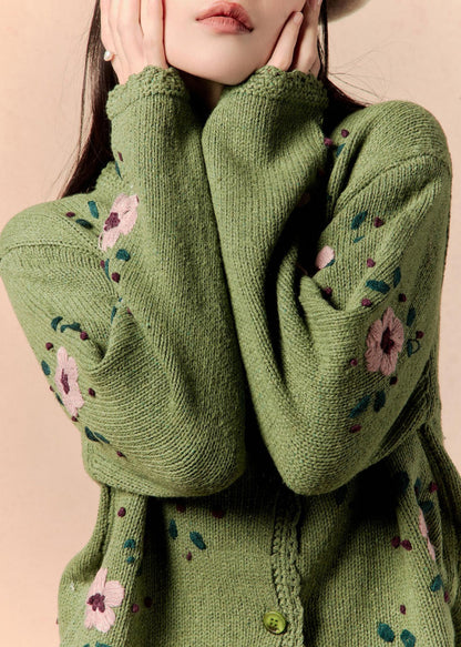 Classic Vintage Cardigan with a Flattering Fit