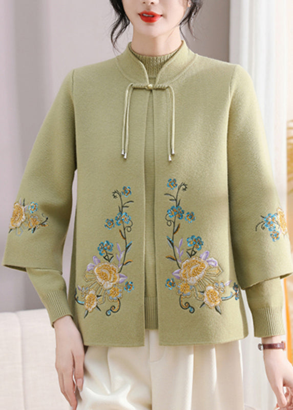 Effortlessly Elegant Sweater with a Timeless Design