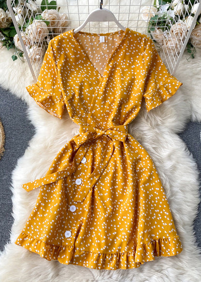 Classic Vintage Dress with a Flattering Fit