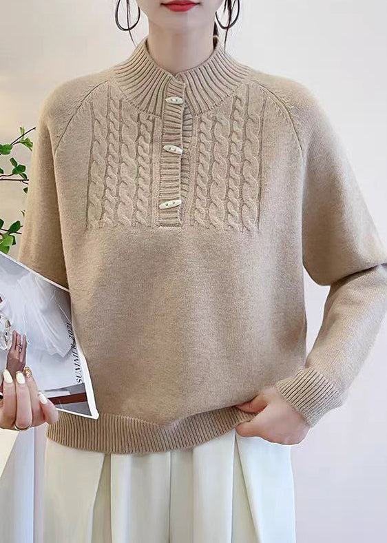 Well Tailored Sweater with a Graceful Silhouette
