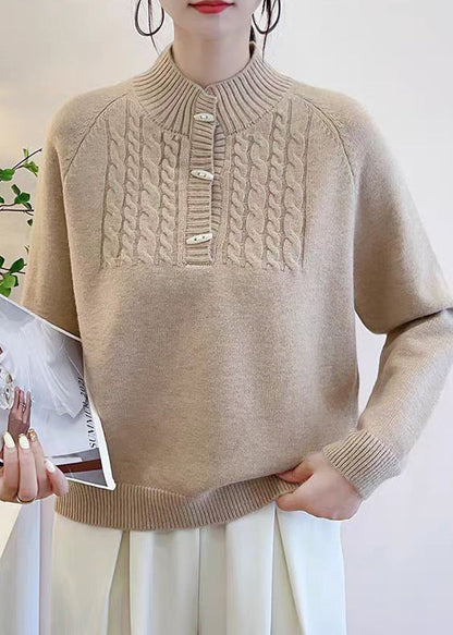 Well Tailored Sweater with a Graceful Silhouette
